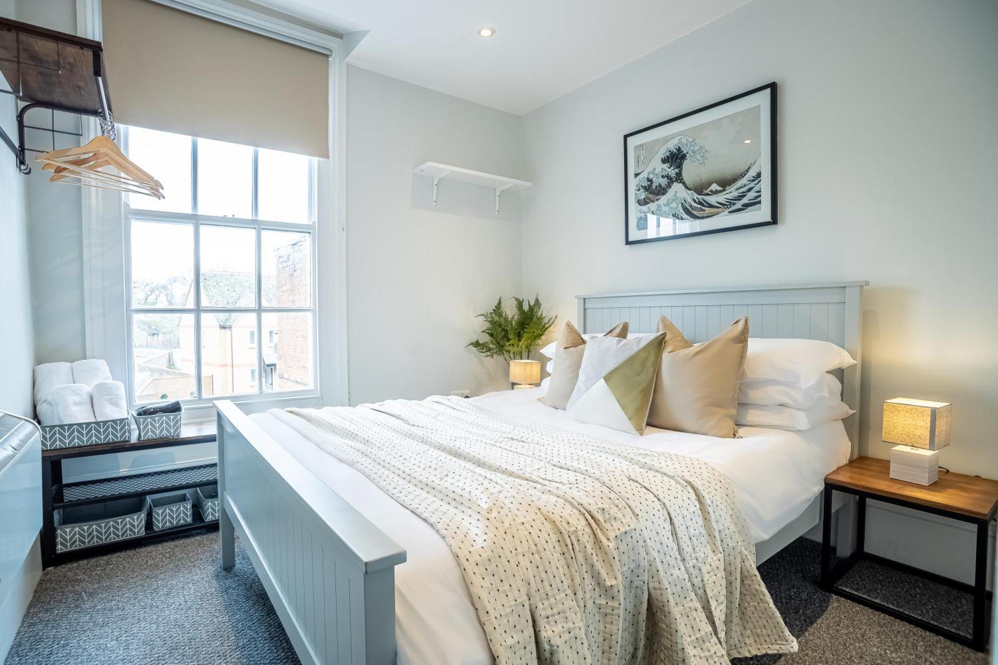 Cosy, Flat For Up To 4 With Park View *