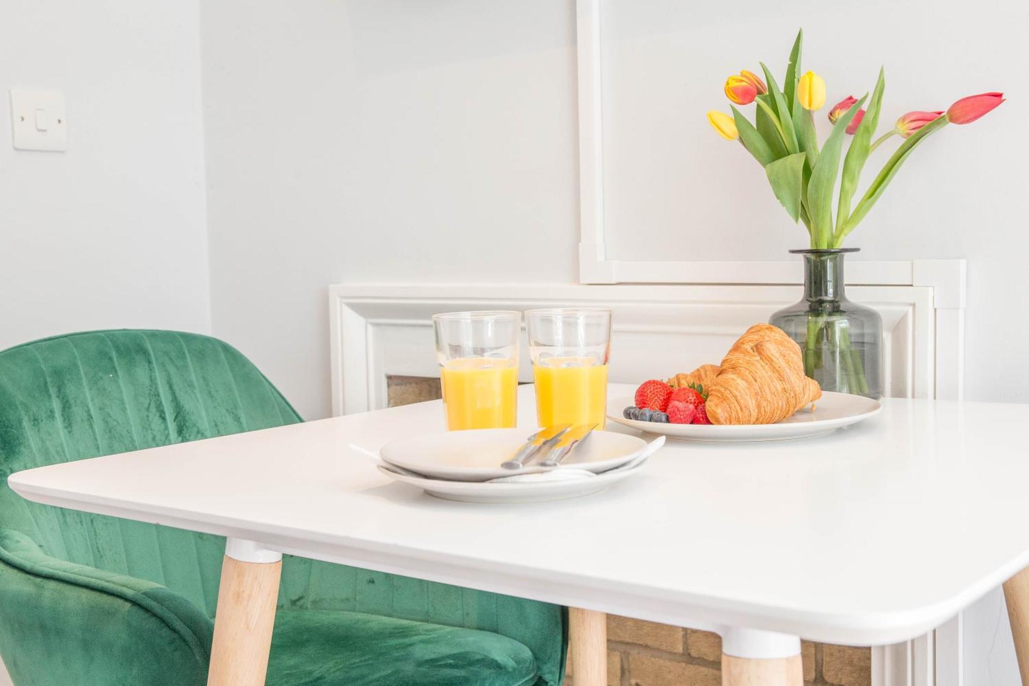 Cosy, Flat For Up To 4 With Park View Appartamento *
