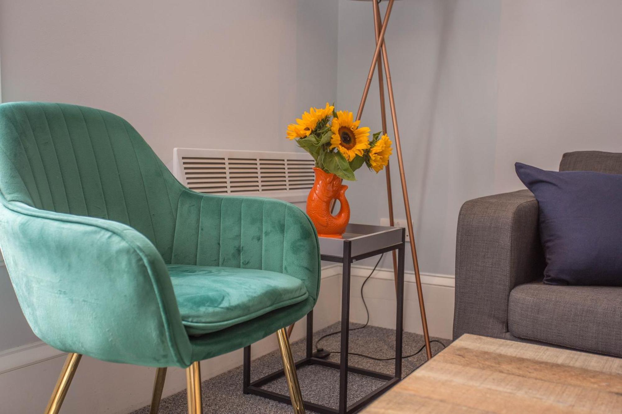 Cosy, Flat For Up To 4 With Park View *